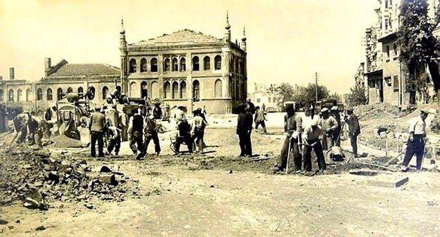 <p>61. Taksim Topçu Kışlası (1940)</p>
<p> </p>