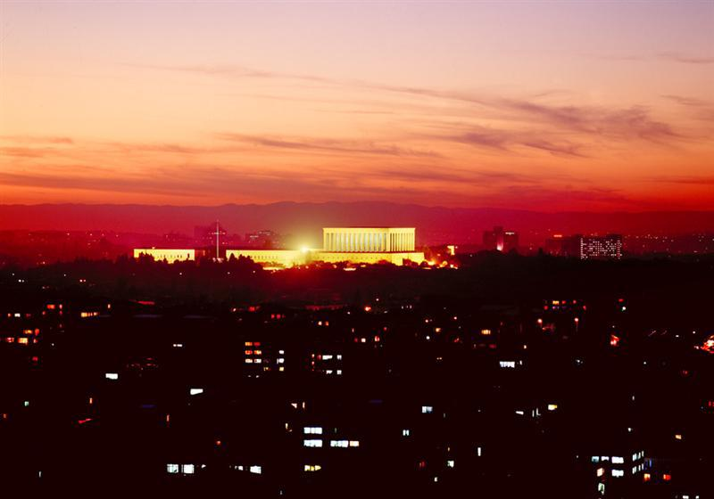 <p>Ankara</p>
<p>İstanbul'daki nüfus: 96 bin 111 kişi</p>
<p> </p>