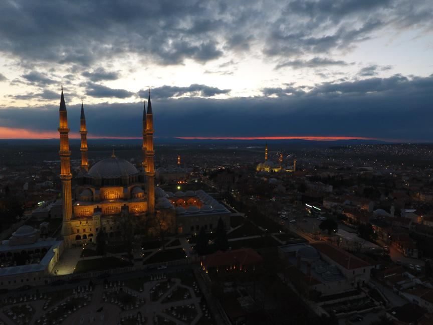 <p>Edirne</p>

<p>İstanbul'daki nüfus: 107 bin 6 kişi</p>

<p> </p>
