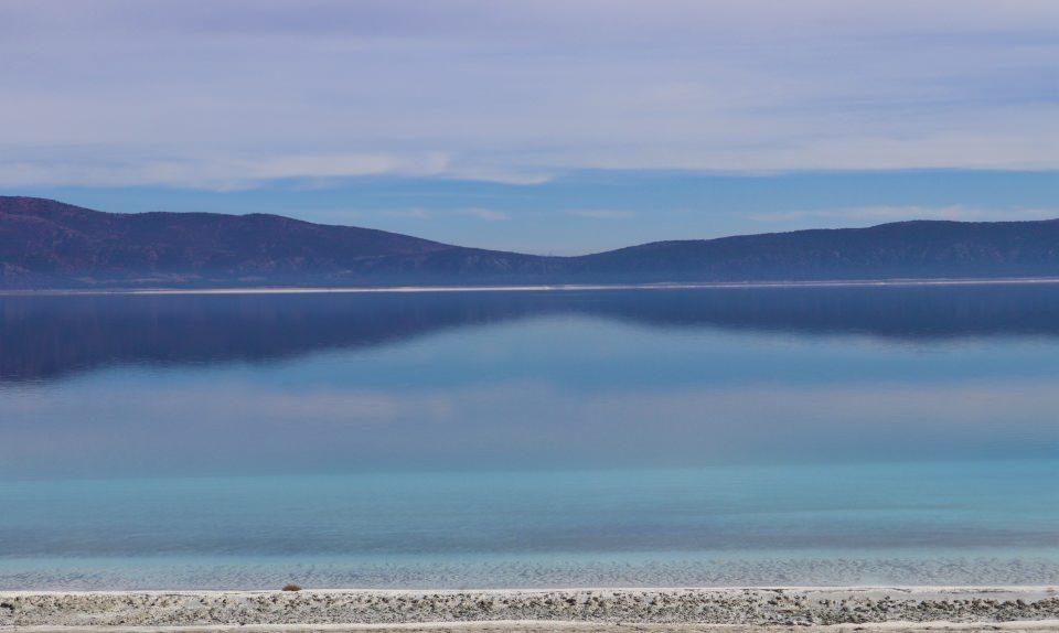 <p>Güzelliğiyle ziyaretçilerini büyüleyen Salda Gölü, 2018 yılında 500 bin civarında ziyaretçi ağırladı. Kış aylarında da Salda Gölü ve göl manzaralı Salda Kayak Merkezi'ne ziyaretçiler yoğun ilgi gösteriyor.</p>

<p> </p>
