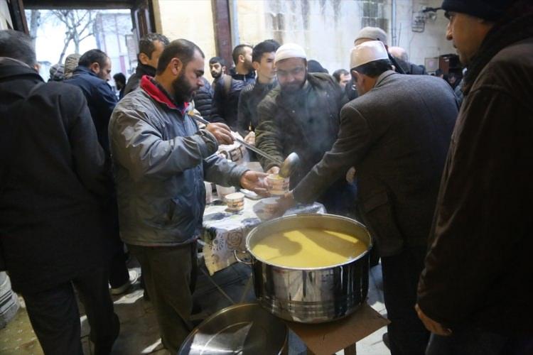<p>Çin yönetimince Doğu Türkistan'daki Uygur Türklerine yönelik insan hakları ihlalleri, Adana'da sabah namazı sonrası protesto edildi.</p>

<p> </p>
