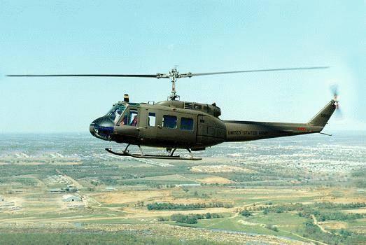 <p> 2020 yılında Türk Silahlı Kuvvetleri'nin envanterinden çıkarılması planlanan UH-1 tipi bir helikopter de en son 26 Kasım 2018 tarihinde İstanbul'da düşmüştü.</p>
