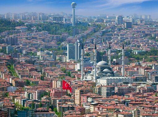 <p>Nüfusu: 920.890 kişi.<br />
 </p>

<p><em>Ankara'nın Çankaya ilçesi, 2018 sonu itibarıyla en kalabalık ilçe olma unvanını elinde bulundururken, bu özelliğiyle 57 ilin nüfusunu geçti. 82 bin 274 kişiyle en küçük il olan Bayburt, nüfus büyüklüğü bakımından 254 ilçenin gerisinde yer aldı.</em></p>

<p> </p>
