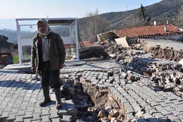 <p>Jandarma ekipleri de güvenlik önlemi aldı. Kaymakamlığın ve uzmanların incelemesinden sonra, bu 12 evin yanı sıra 27 ev için daha boşaltma kararının verilebileceği ifade edildi.</p>
<p> </p>