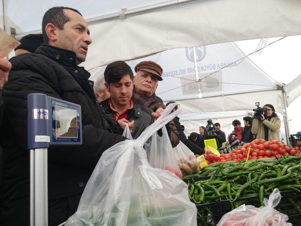 <p>KASIMPAŞA KIZILAY MEYDANI</p>