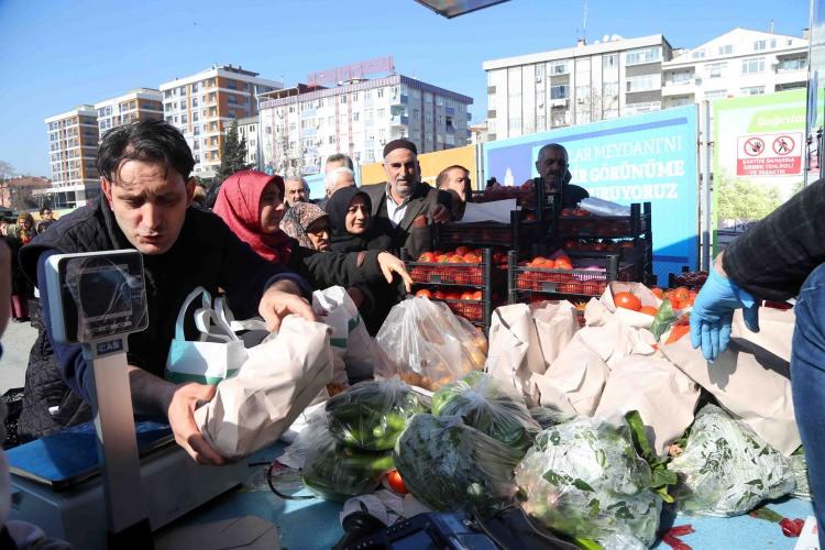 <p>HALİÇ<a href="https://www.ahaber.com.tr/galeri/ekonomi/tanzim-satislari-nerelerde-olacak-istanbul-ankara-tanzim-satis-noktalari-nerede-tanzim-satis-fiyatlari-ne-kadar-iste-detaylar/49">.</a></p>
