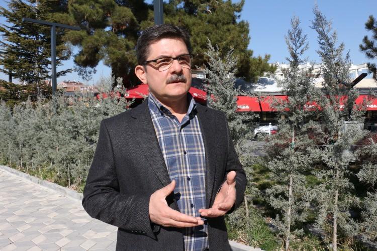 <p>Nalbantçılar, obruk oluşumunun yoğun yaşandığı bölgelerde vatandaşların endişe içinde olduğuna değinerek, şunları kaydetti:</p>
<p> </p>