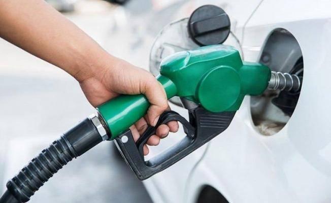 <p>Fiyatlar, globalpetrolprices sitesinin her çeyreğin son haftasında yayımladığı 95 oktan benzin fiyatları baz alınarak oluşturulmuştur ve Nisan 2018 tarihinden 2018 sonuna dek olan süreci kapsamaktadır. </p>
<p> </p>