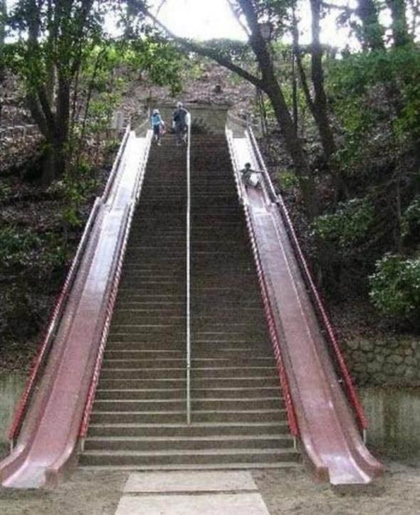 <p>Merdivenlerden inmek yerine saniyeler içinde kaymak hem eğlenceli hem de hızlı bir çözüm!</p>
<p> </p>