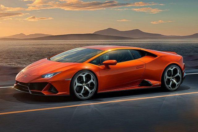 <p>LAMBORGHINI</p>
<p>Lamborghini Huracan Evo, fuarda sergilenecek bir başka süper spor otomobil olacak.</p>
<p> </p>