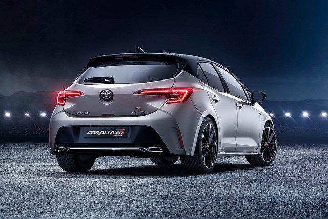 <p>Modelin yüksek performanslı versiyonu GR Sport, hatchback gövde tipi ile ziyaretçilerin beğenisine sunulacak.</p>
<p> </p>