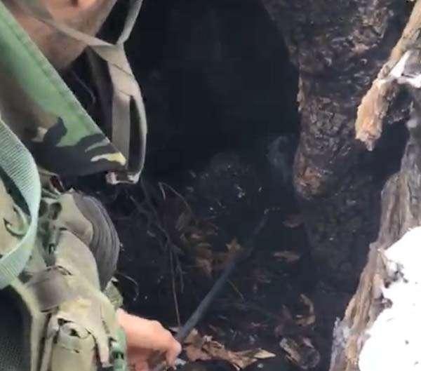 <p>Depolar kullanılamaz hale getirilirken, silah ve mühimmatlar ise imha edildi.</p>