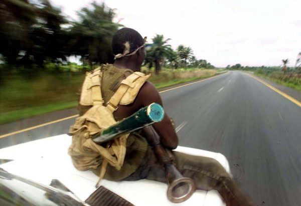 <p>Afrika ülkesi Sierra Leone'deki karışıklıkta gerillalar bir grup gazeteciyi pusuya düşürdü.</p>