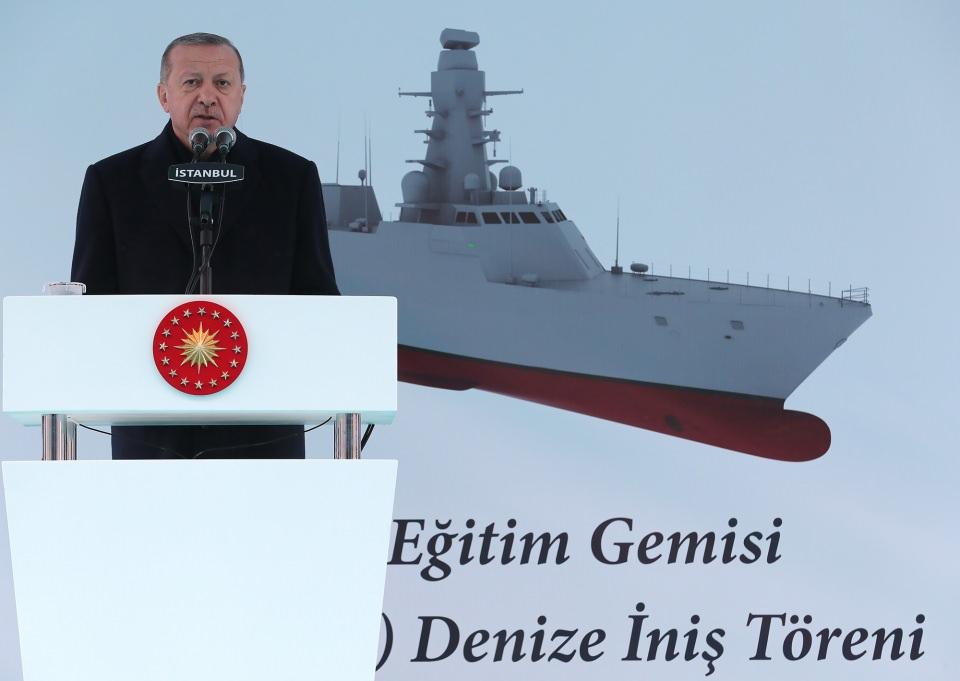 <p>Test ve Eğitim Gemisi Ufuk'un (A-591) Denize İniş Töreni</p>
