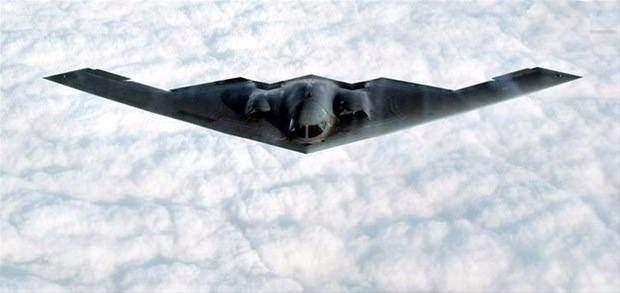<p>1. B-2 Spirit Stealth Bomber – 2.1 milyar dolar</p>
<p> </p>