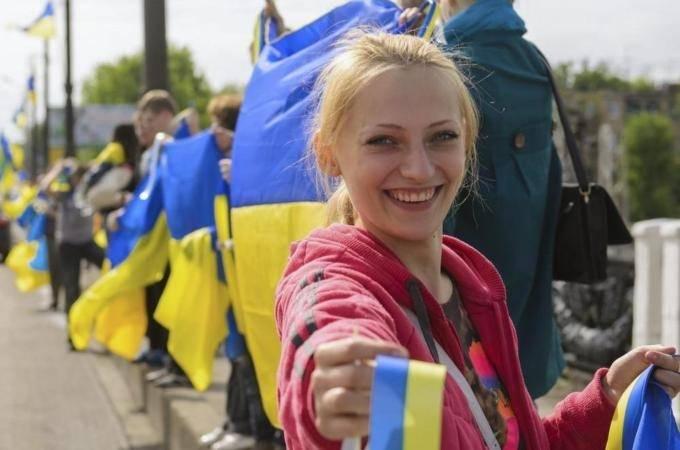 <p>18- Ukrayna</p>

<p>400 bin&nbsp;kişi</p>
