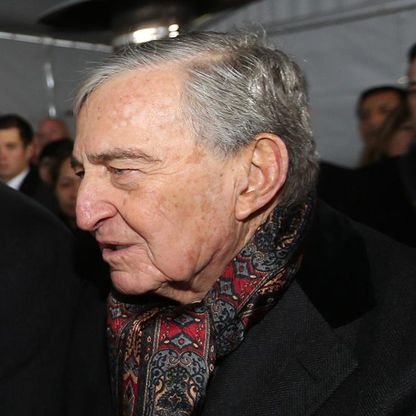 <p>Mustafa Rahmi Koç</p>

<p>1,9 milyar dolar</p>
