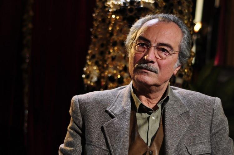<p>Bir süredir Akciğer kanseri ile hayat mücadelesi veren 70 yaşındaki ünlü Yeşilçam yıldızı Aytaç Arman hayatını kaybetti. Meslektaşları ünlü Yeşilçam oyuncuları merhum Aytaç Arman için Beyoğlu Atlasta tören düzenledi. <strong>İşte, haberin ayrıntıları...</strong></p>