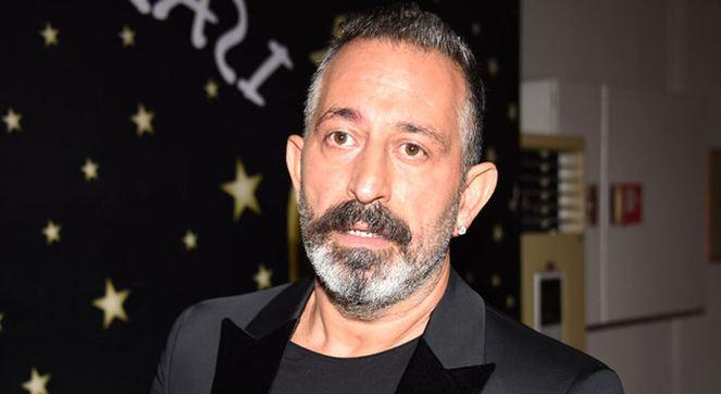 <p>Komedyen Cem Yılmaz, <strong>"Sevgili Aytaç Arman ağabeyimizin mekanı cennet olsun. Sevenlerine baş sağlığı diliyorum" </strong>sözleriyle duygularını paylaştı.</p>