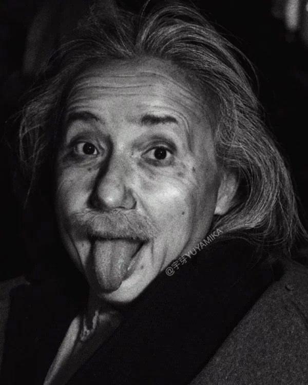 <p><strong>Albert Einstein</strong></p>
