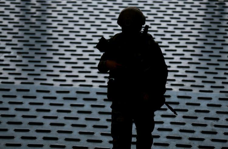 <p>Mavi Vatan - 2019 Tatbikatı'nın Ege Denizi'ndeki 6'ıncı günü amfibi deniz piyade birlikleriyle tank ve zırhlı araçlarının yerli ve milli amfibi tank çıkarma gemisi TCG Bayraktar'a yüklenmesiyle başladı</p>
