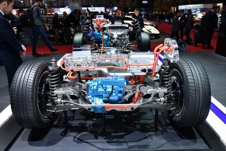 <p>Mitsubishi'nin, elektrikli araç motoru.</p>