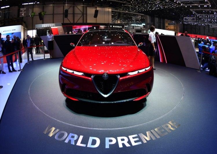 <p>Alfa Romeo 'Tonale' SUV konsept otomobili</p>
