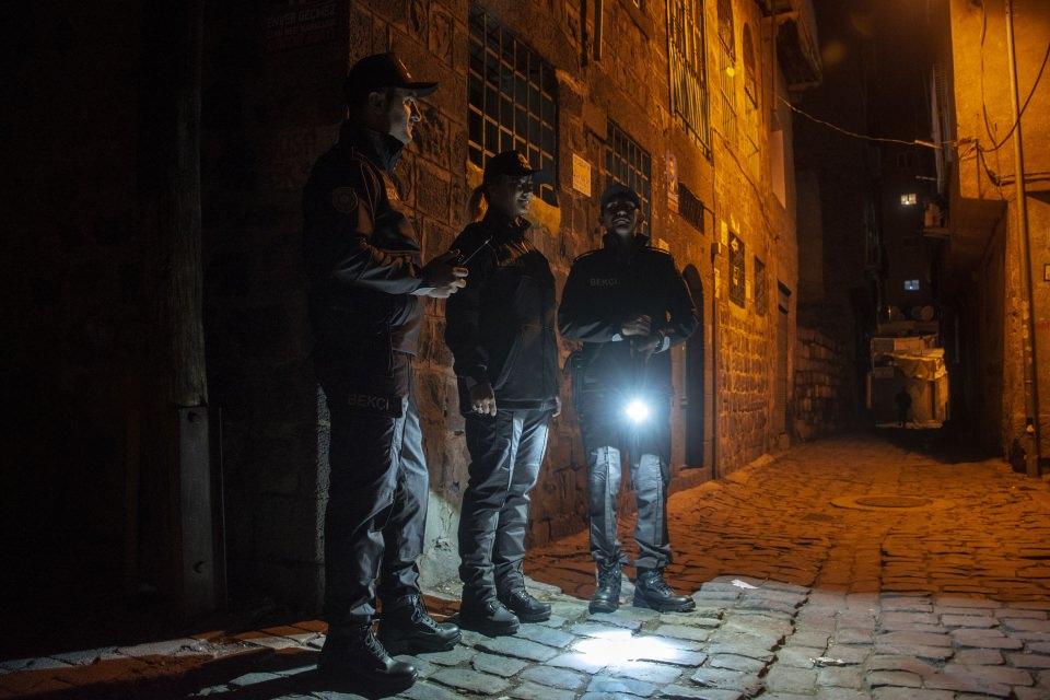 <p>Bu anlamda bütün kadınlara çağrım; inanırsanız, başarırsınız."</p>