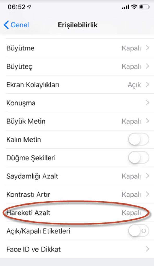 <p>Yine Ayarlar > Genel > Erişebilirlik yolunda yer alan Hareketi Azalt seçeneğine dokunun ve Hareketi Azalt seçeneğini kapatın. Böylece batarya ömrünüz uzayacak!</p>
