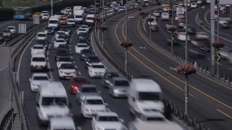 <p>Araç yoğunluğuyla birlikte artan otopark ihtiyacını karşılamak için de dev adımlar atıldı.</p>
