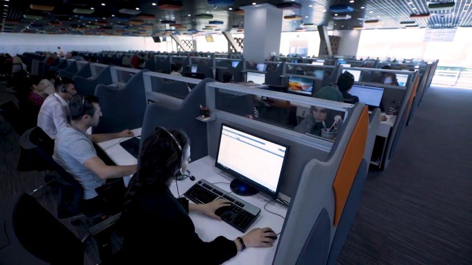 <p>Sadece bir yılda çözüme kavuşturulan 8 milyonun üzerinde başvuruyla, halk memnuniyeti ve çözüm hızı alanında ulusal ve uluslararası birçok ödüle layık görüldü. Vatandaş odaklı yönetim anlayışı ile başlatılan Beyaz Masa, daha sonra merkezi yönetimde de BİMER ve CİMER'e ilham oldu.</p>
