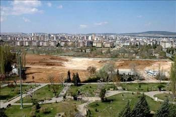 <p>GAZİANTEP Şehrin eski adı Ayıntab’dır. Kelime anlamı, pınarın gözü demektir. Halk bunu Antep olarak değiştirmiştir. Halk Kurtuluş savaşında Fransızlara karşı başarılı bir savaş verince 6 Şubat 1921’de çıkartılan bir yasayla Gazi ünvanı verildi.</p>

<p> </p>
