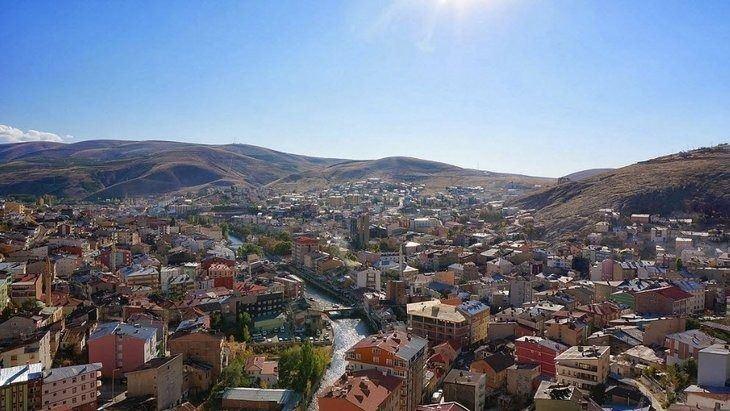 <p>BAYBURT</p>

<p>277.801 kişi</p>
