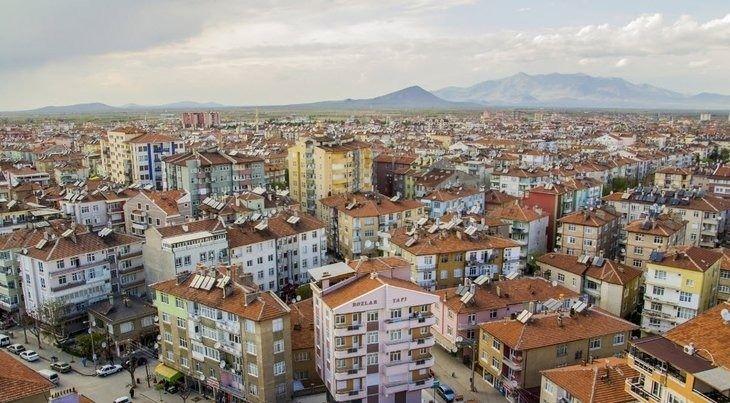 <p>KARAMAN</p>

<p>354.555 kişi</p>
