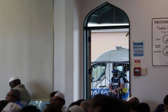 <p>Terör saldırısının ardından dünya liderlerinin sosyal medya konusunda "topluca hareket etmesini" gerektiren meseleler olduğuna işaret eden Ardern, "sosyal medyada karşılaşılan bazı sorunların vaka bazında çözülemeyeceğini" kaydetti.</p>
<p> </p>
