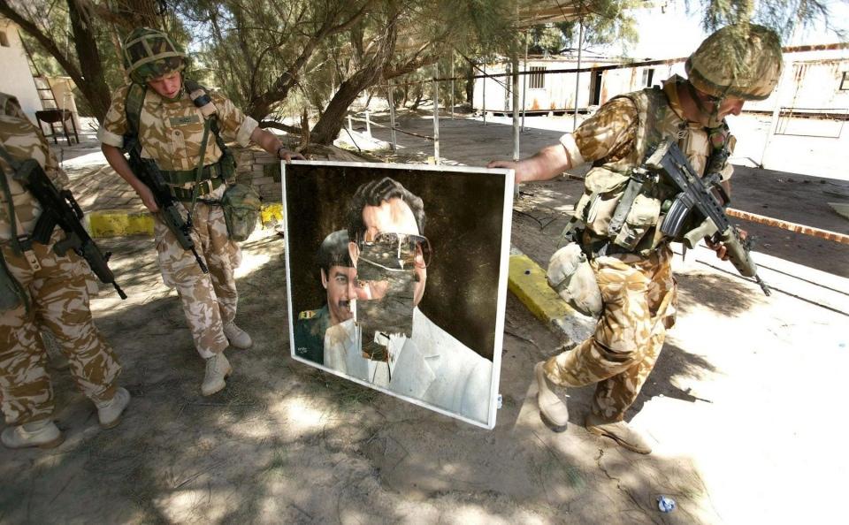 <p>Operasyonlar henüz yer yer devam ederken, BM Güvenlik Konseyi, 22 Mayıs'ta ABD ve İngiltere'nin Irak'ı işgal etme hakkını tanıyan bir karar çıkardı. </p>

<p> </p>
