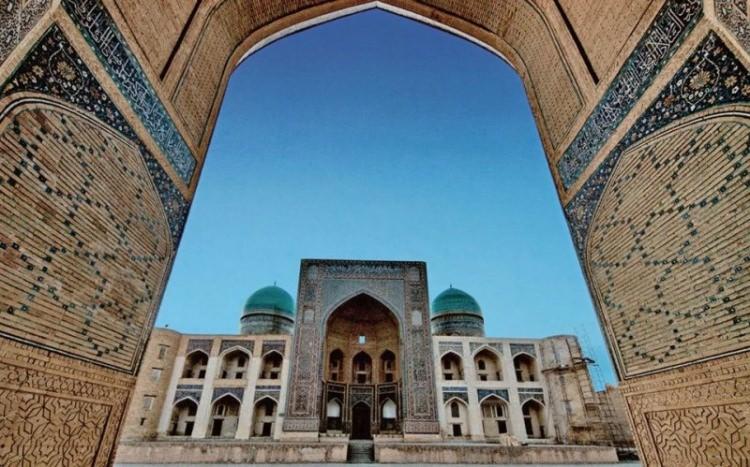 <p>Özbekistan/Türk vatandaşlarına 30 gün süreyle vizesiz oldu.</p>
