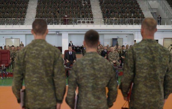 <p><strong>ULAŞILAMAZ BÖLGELERE ULAŞTILAR</strong></p>
<p>24 Temmuz 2015’te başlayan terörle mücalenin yeni safhasında, gelinen noktada, bölücü terör örgütü mensupları tarafından "girilemez" denilen alanlara girildi, "ulaşılamaz" görülen bölgelere ulaşıldı.</p>