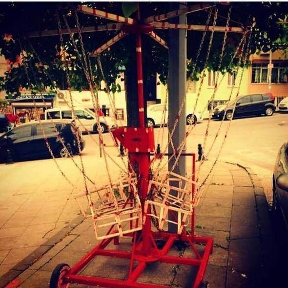 <p>Seyyar Salıncak</p>

<p> </p>
