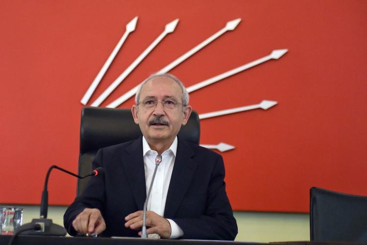 <p>CHP lideri Kılıçdaroğlu Ankara'daki Çukurambar Arjantin İlkokulu'nda oy kullanacak.</p>