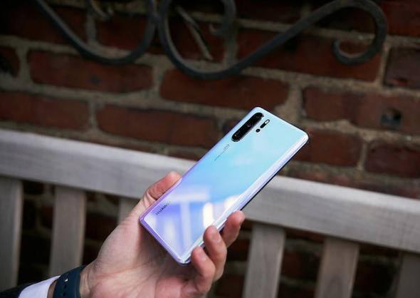 <p>409.600 ISO değerine kadar çıkabilen Huawei P30 Pro, gece fotoğraf çekimlerinde öne çıkıyor ve hayli iyi fotoğraflar çekiyor.</p>

<p> </p>
