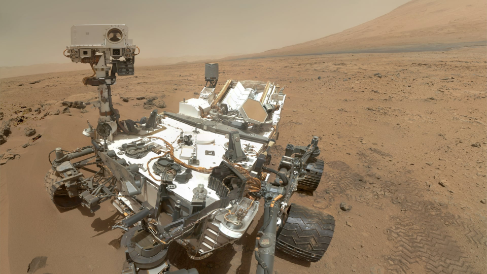 <p>Mars'ta kameralara yansıyan sıra dışı bir görüntü şu sıra Facebook başta olmak üzere sosyal medyada büyük ses getirdi.</p>

