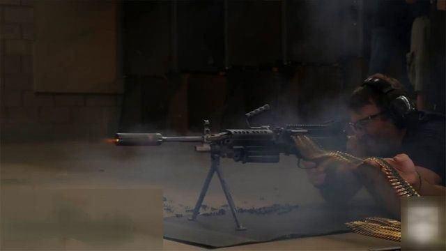 <p>Amerikan ordusu için geliştirilmiş M249 Takım otomatik silaha takılan susturucunun seri şekilde 700 mermi atışından sonra geldiği hal izleyenleri çok şaşırttı. </p>

<p> </p>

