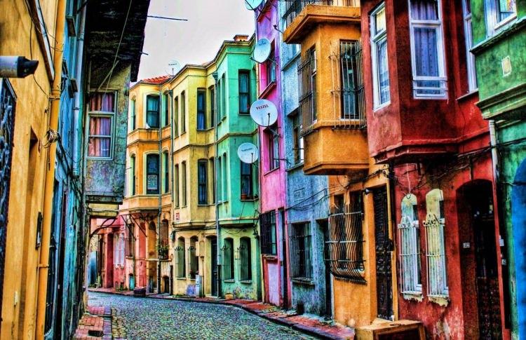 <p><strong>Balat</strong>, <span style="color:#800080"><strong>İstanbul</strong></span></p>
