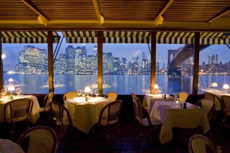 <p><strong>The River Cafe, New York</strong>- <span style="color:#800080"><strong>ABD</strong></span></p>
