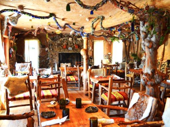 <p><strong>Lake House</strong>-<span style="color:#800080"> <strong>Vineland</strong></span></p>

