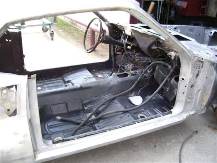 <p>1969 model hurda Mustang’in boyanması sadece 2 hafta sürdü.</p>

<p> </p>
