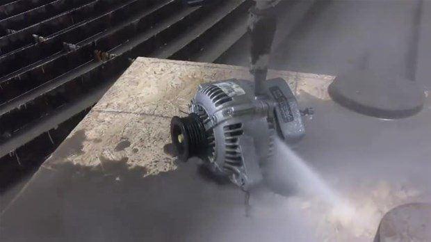 <p>Su testeresinin gücünü görünce çok şaşıracaksınız.</p>