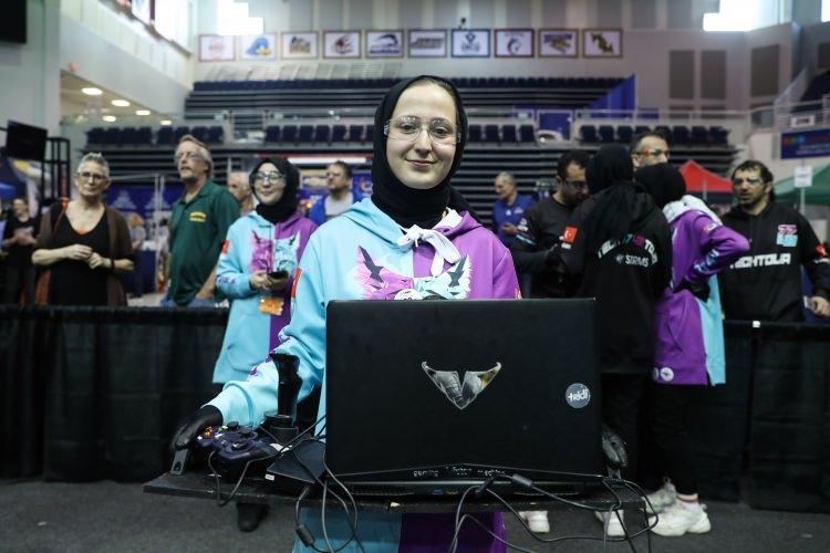 <p>Bahçeşehir Koleji Fen ve Teknoloji Lisesi, gün içinde yapılan birçok maçı kazanarak birincilik elde etti. Yarışmanın nihai sonuçları bugün açıklanacak.</p>

<p> </p>
