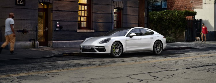 <p><strong>PORSCHE</strong></p>

<p>TOPLAM SATIŞ RAKAMI: 9</p>
